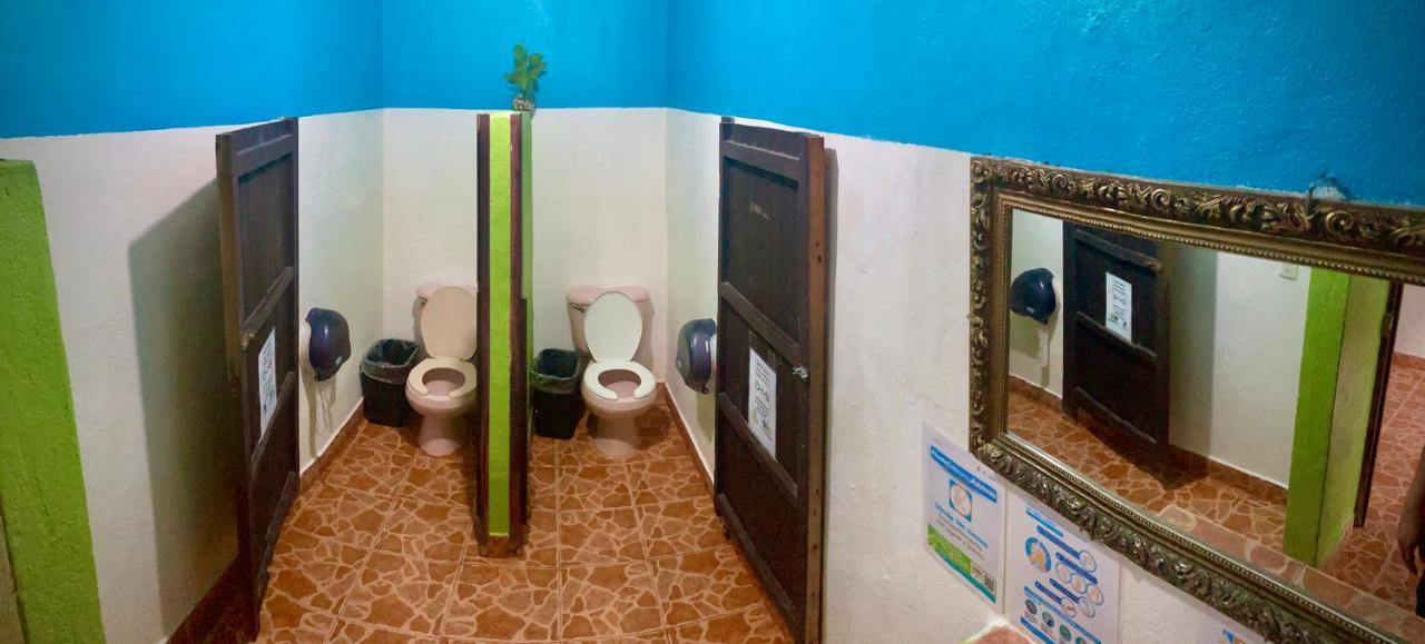 Yaxche Centro Hostal Y Camping Bacalar Eksteriør billede